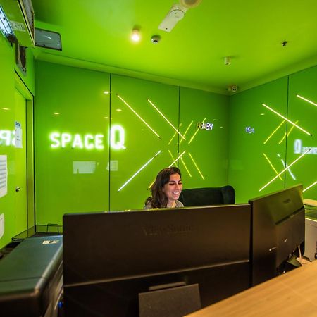 Space Q Capsule Hotel Sidney Exterior foto