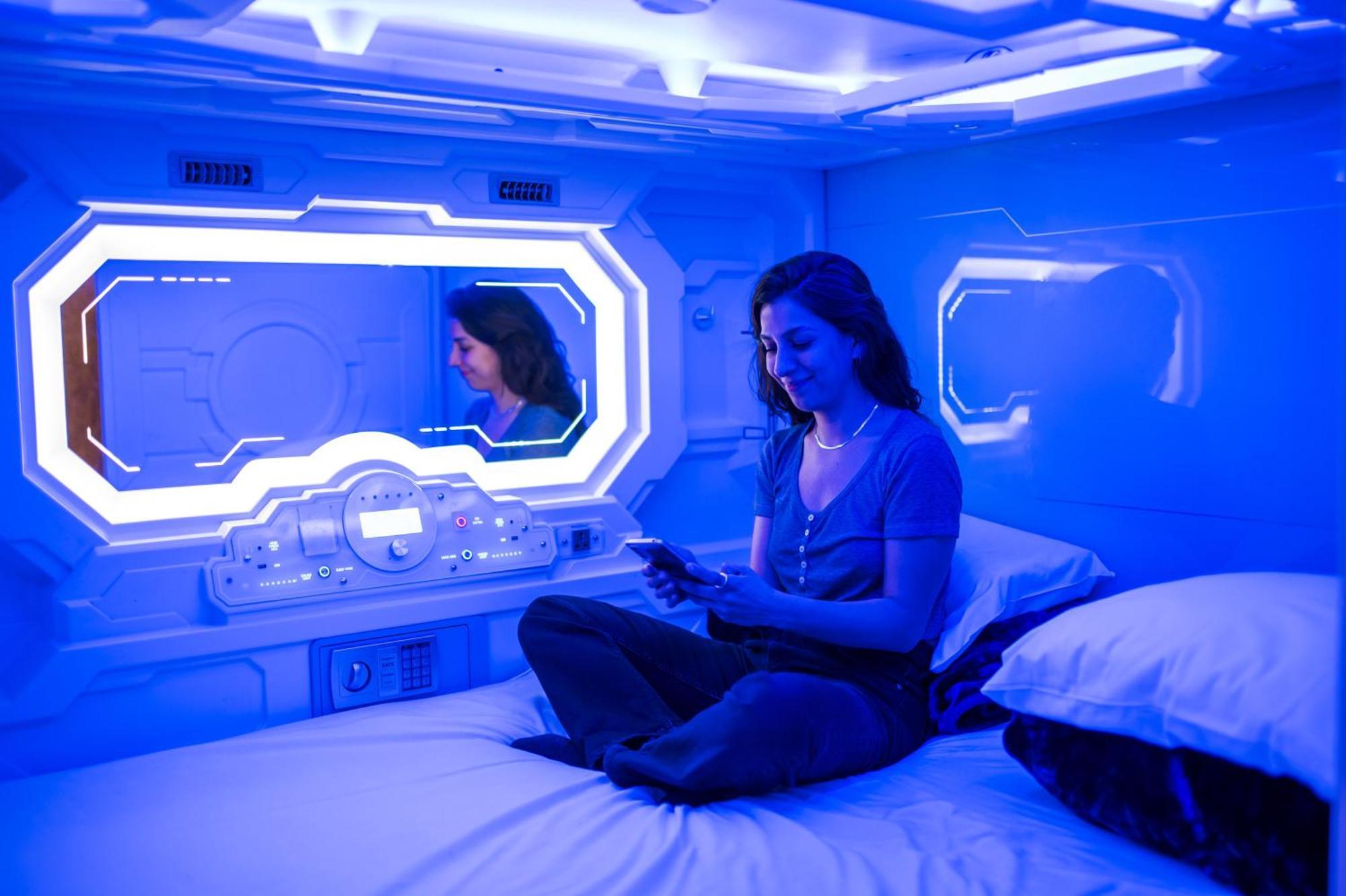 Space Q Capsule Hotel Sidney Exterior foto