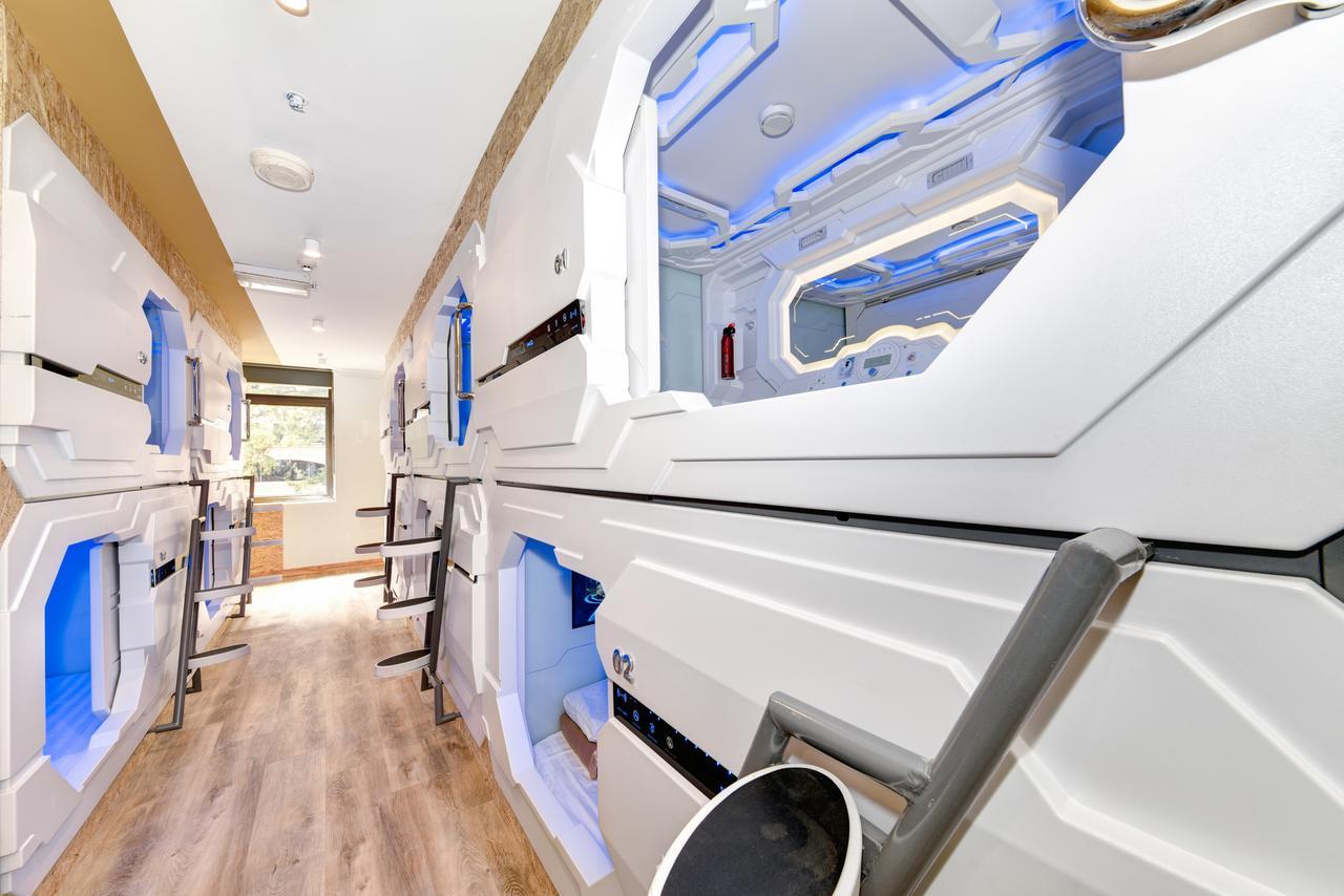 Space Q Capsule Hotel Sidney Exterior foto